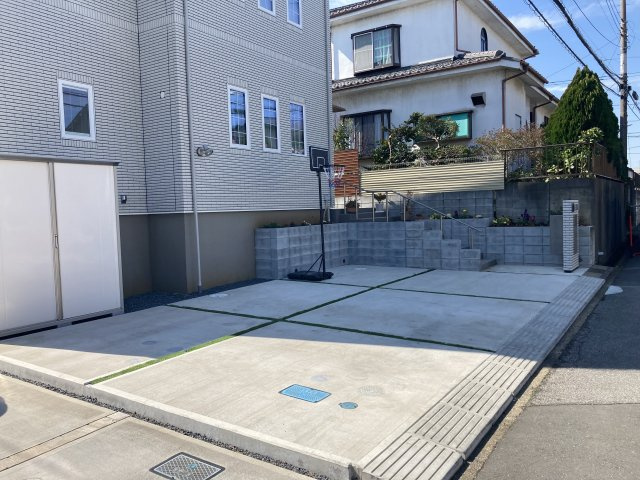 野田市岩名　中古戸建ての駐車場|並列3台可能