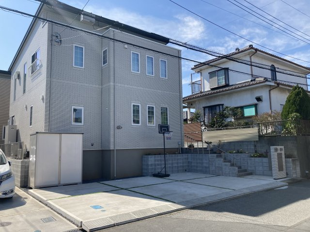 野田市岩名　中古戸建ての駐車場|並列3台可能