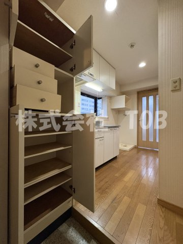 【収納】 | ラブラドール高井戸 | シューズBOX※クリーニング完了前※