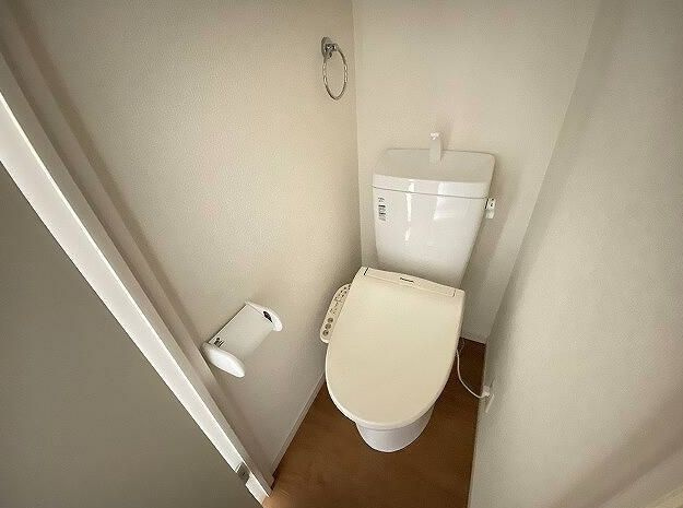 フェリスピレーのトイレ|温水洗浄便座機能付トイレ♪（同一仕様写真）