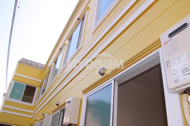 フェリスピレーのエントランス|綺麗な北欧風外観