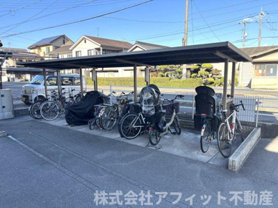 【その他共用部分】 | オッツ多治米 | 屋根付き駐輪場