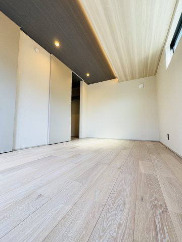 THE SHONAN COURT — 東海岸南の私邸の洋室