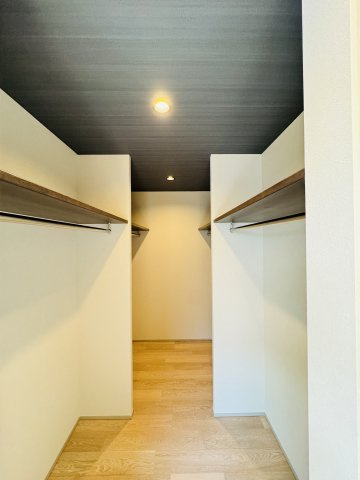 THE SHONAN COURT — 東海岸南の私邸の収納