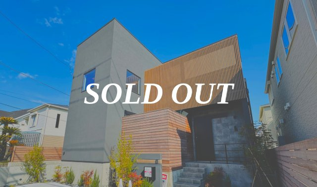 THE SHONAN COURT — 東海岸南の私邸の外観