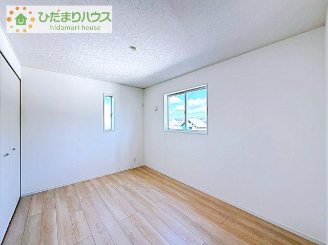 【洋室】 | つくば市台町第3　新築戸建　1号棟 | 机にベットを置けば子供部屋の完成です！