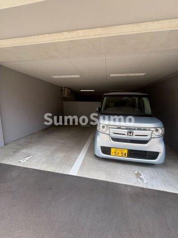 神戸市兵庫区駅前通５丁目の賃貸マンションの駐車場|カースペースがあります