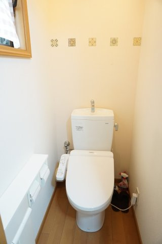 中古戸建　大東市北条３丁目（平成17年築）のトイレ
