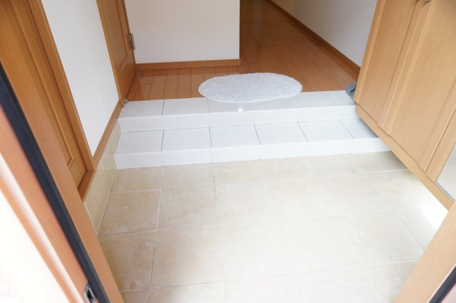 中古戸建　大東市北条３丁目（平成17年築）の玄関