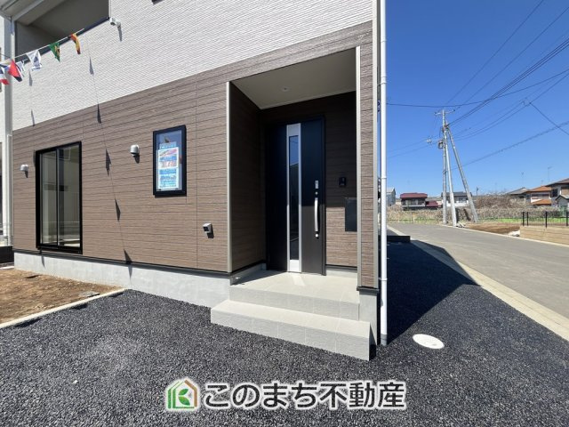 CRADLEGARDEN小山市横倉第4の玄関|玄関周りは家の顔！スタイリッシュな玄関が特徴です！
