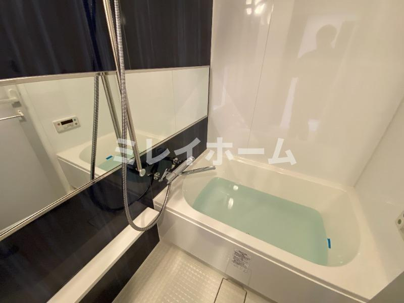 メゾンドアーク南大井の浴室