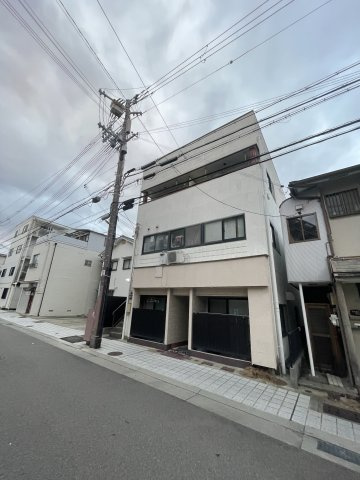 青木ハイツの外観