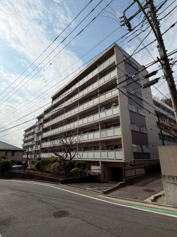 日吉第三コーポの外観|落ち着いた雰囲気の外観です