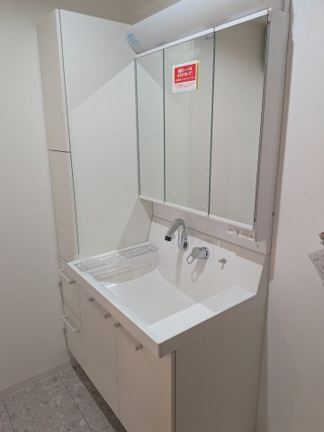 ロワイヤル明石魚住の独立洗面台|独立洗面化粧台付き