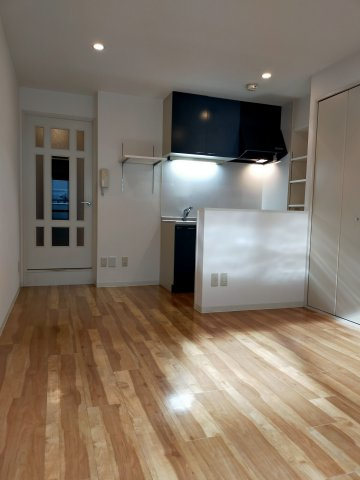 ルモン東梅田の居間・リビング