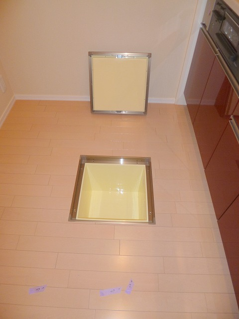 アルティプラーノⅡの内装|床下収納