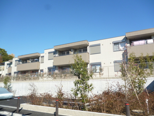 アルティプラーノⅡの駐車場|平置き駐車場　バイク置場もあります。