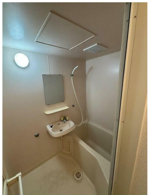 中野区中央４丁目の賃貸マンションの浴室