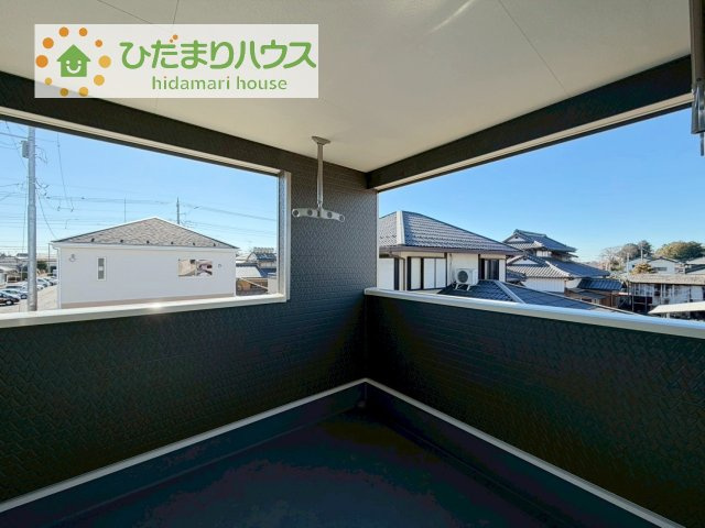 【バルコニー】 | つくば市台町第3　新築戸建　2号棟 | 広々としたバルコニーは、大量の洗濯物を干しても余裕！お布団だって、家族全員分をいっきに干せますね(^O^)