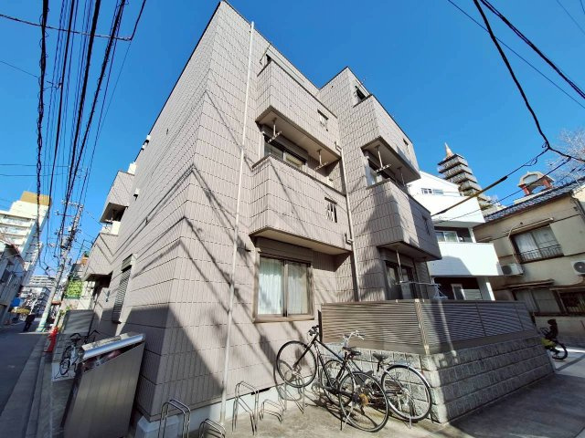 ＣＡＬＭＯＶＥＲＡ　カルモヴェーラの外観