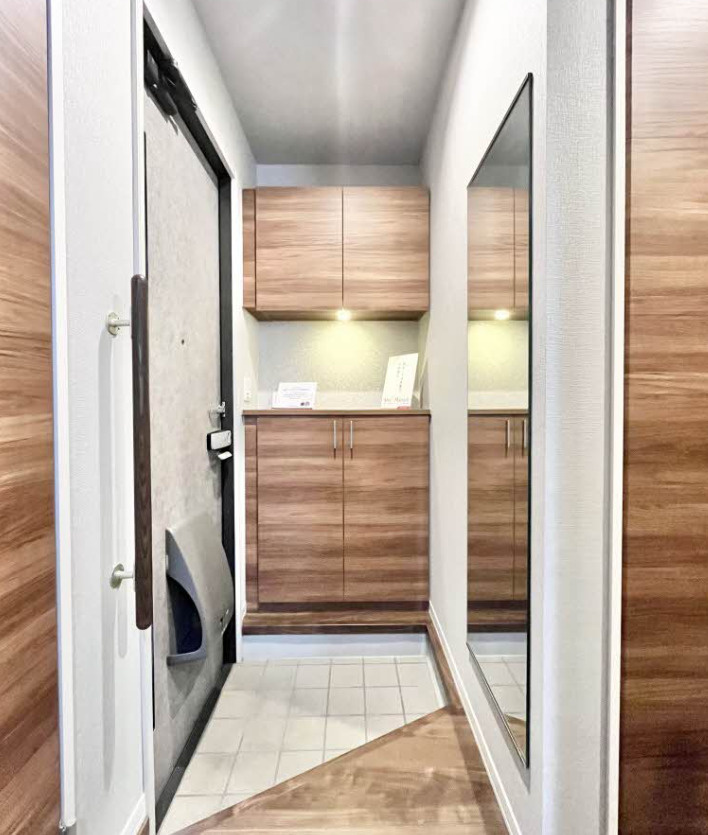 メゾンソレイユＡ棟の玄関