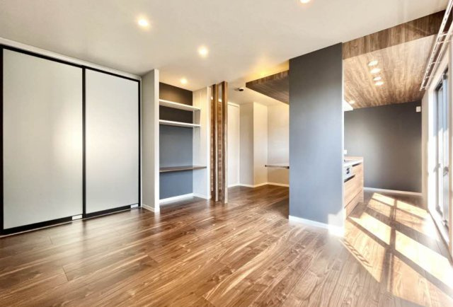 メゾンソレイユＡ棟の居間・リビング