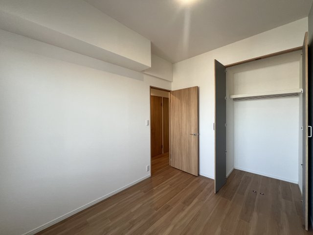 笑顔サンサン♪太陽サンサン♪【リノベ／サン・ステージ緑園都市東の街九番館】の洋室