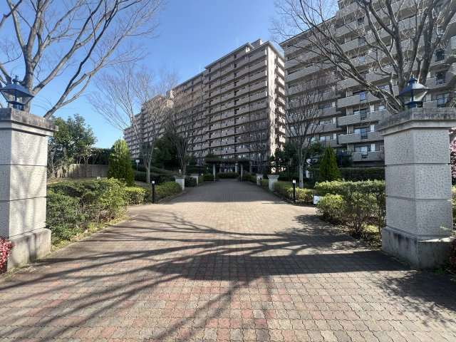 笑顔サンサン♪太陽サンサン♪【リノベ／サン・ステージ緑園都市東の街九番館】の外観