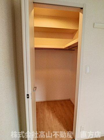 リオ・グランデ直方２番館の収納