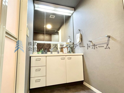 【その他】 | アスタプラザウエスト | 三面鏡の後ろにも収納があります♪