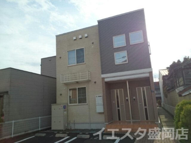 ベルアルモニーＢ