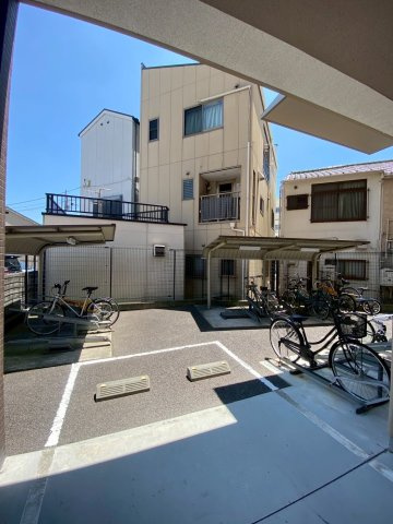 W-Style神戸の駐車場