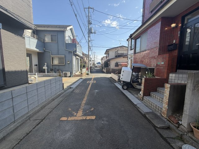 新座市片山3丁目の前面道路含む現地写真|前面道路は4ｍ♪