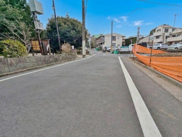 杉並区清水3丁目 限定1区画の前面道路含む現地写真|杉並区清水3丁目の落ち着いた住宅地
南側公道×西側公道に面した陽当たり良好な立地です