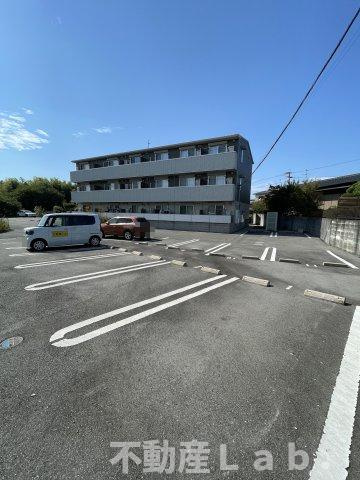 エスポワール松橋の駐車場