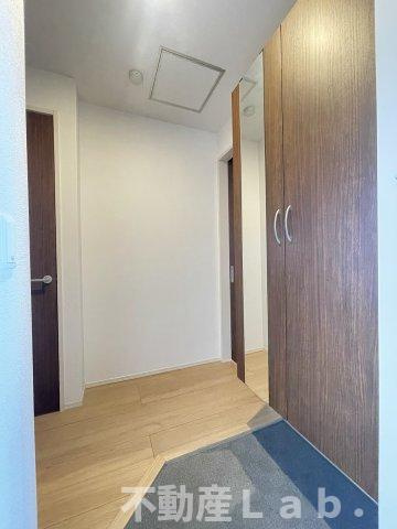 エスポワール松橋の玄関|※反転タイプのお写真です。