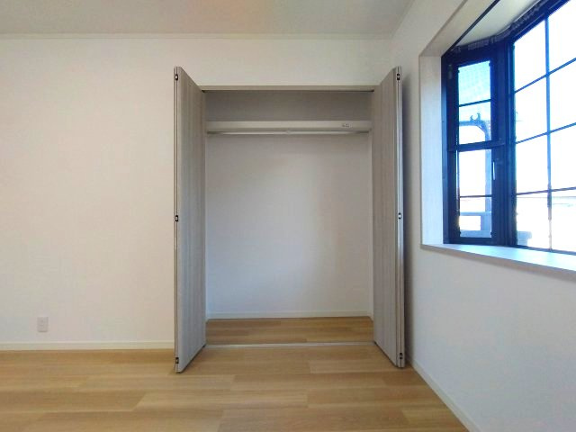 緑区砂田一丁目　売戸建の収納|全居室に収納有り！（荷物が多くても片付きます）