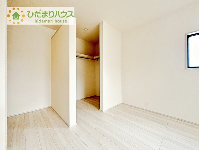 【収納】 | 第2土浦市並木　新築戸建　3号棟 | ママに人気のウォークインクローゼット付き！
コートやジャケットはもちろん、季節物や布団なども全部収納できちゃいます(^^)/