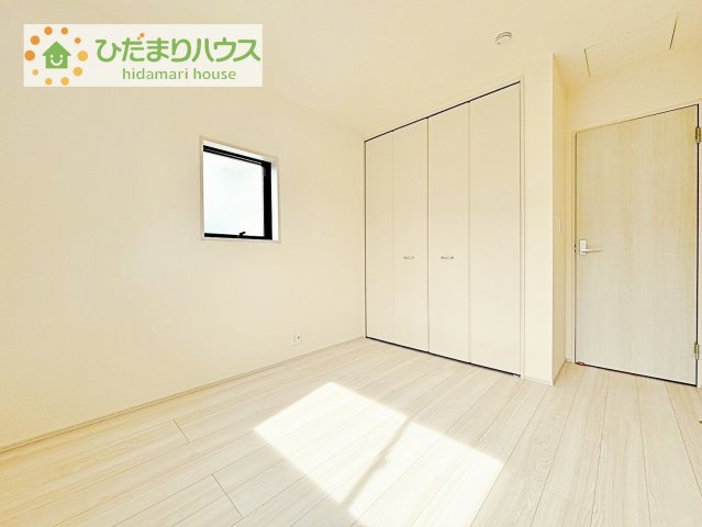 【洋室】 | 第2土浦市並木　新築戸建　3号棟 | お掃除しやすく、清潔感を保てるのでダニも発生しにくいフローリング♪