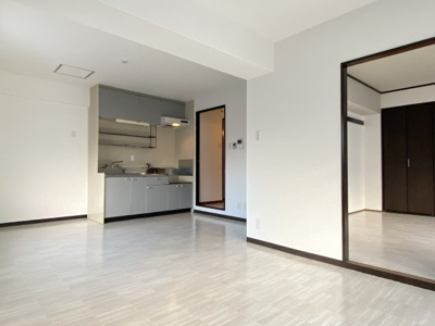 【居間・リビング】 | Good Life | １０畳で広々とした、明るいリビングです！