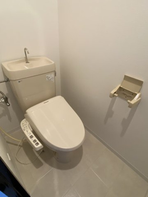 【トイレ】 | Good Life | 温水洗浄便座付のトイレです。