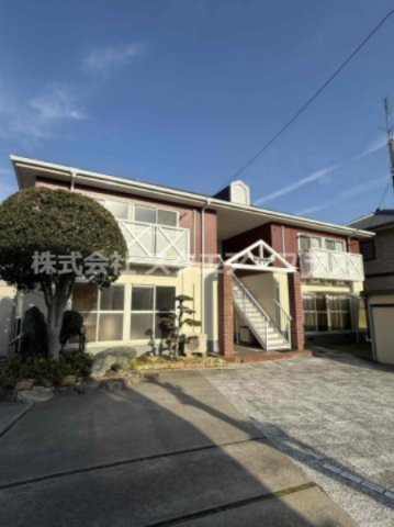 今治市立花町１丁目のアパートの外観