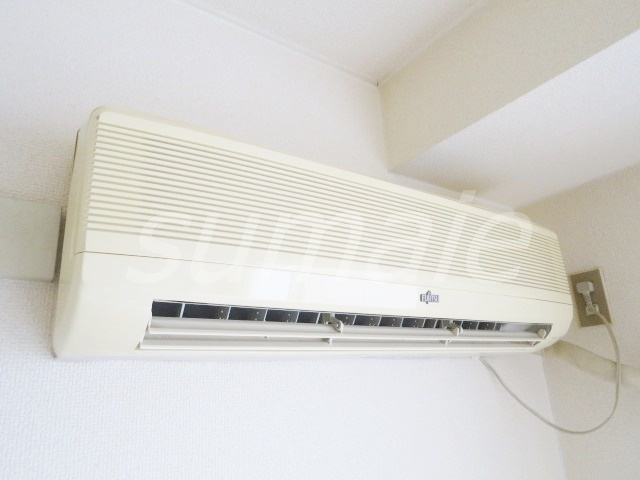 ホワイトローズの設備|エアコン完備で快適ですね☆