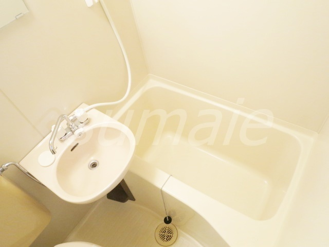 ホワイトローズの浴室|お手入れ簡単な3点ユニットバスです☆