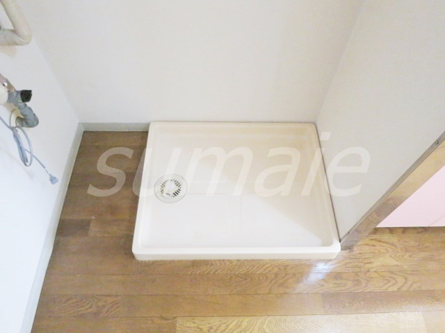 ホワイトローズの設備|洗濯機置場は室内にあります！