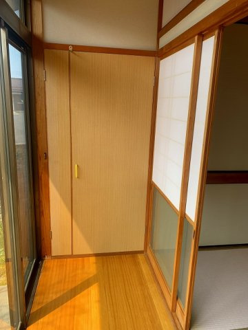 ※商談中【No.7472】緑ヶ丘3丁目/2SLDK/バリアフリーの収納|広縁には物入が付いています。