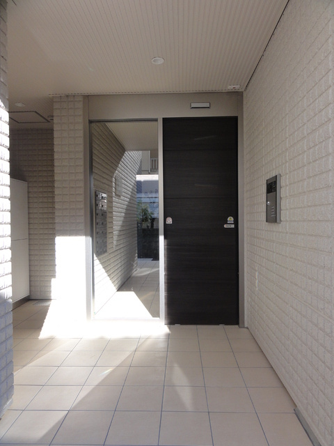 ソルクレスト大森のエントランス|自動ドア　オートロック