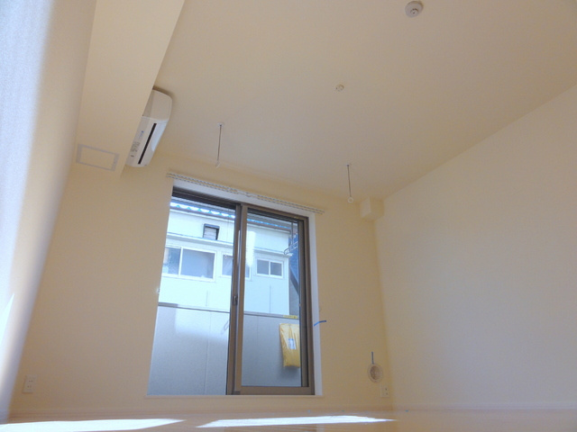 ソルクレスト大森の居間・リビング|ゆとりある8.3帖の居室