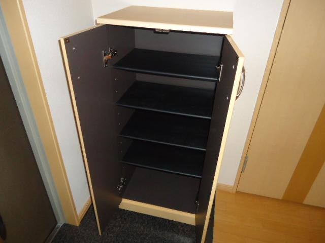 リヴェールドゥ　エスの収納|下駄箱