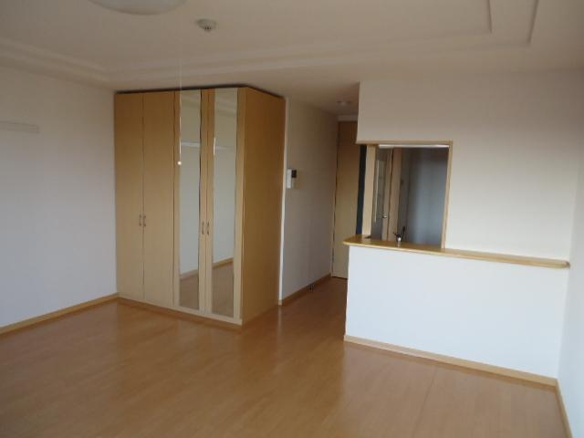 リヴェールドゥ　エスの居間・リビング|洋室